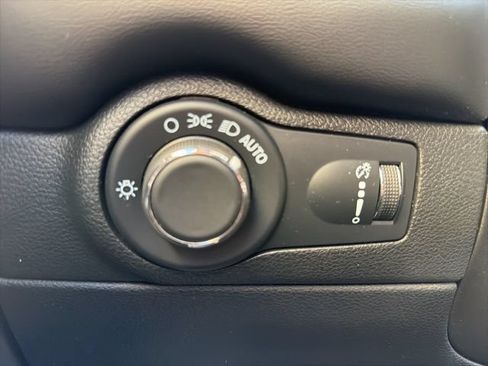Used 2023 Dodge Durango GT AWD/4WD image 19