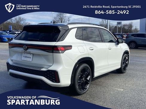 New 2026 Volkswagen Tiguan SE R-Line image 7