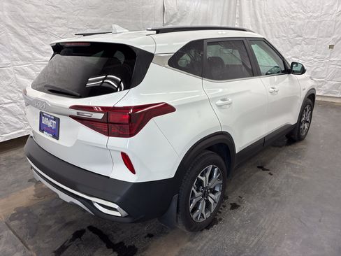 Certified 2023 Kia Seltos EX AWD/4WD image 3