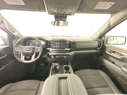 Used 2022 GMC Sierra 1500 Elevation image 3
