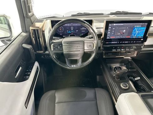 Used 2024 GMC Hummer EV 2X AWD/4WD image 11