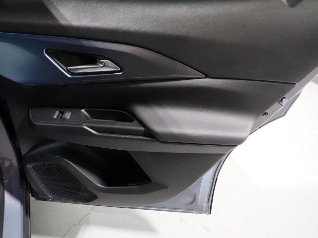 Used 2024 Chevrolet Equinox EV FWD LT w/ 2LT image 60