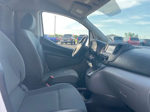 Used 2020 Nissan NV200 S FWD image 17