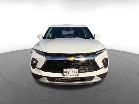 Used 2026 Chevrolet Blazer LT FWD image 4