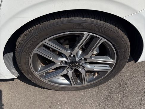 Used 2019 Kia Forte EX image 3