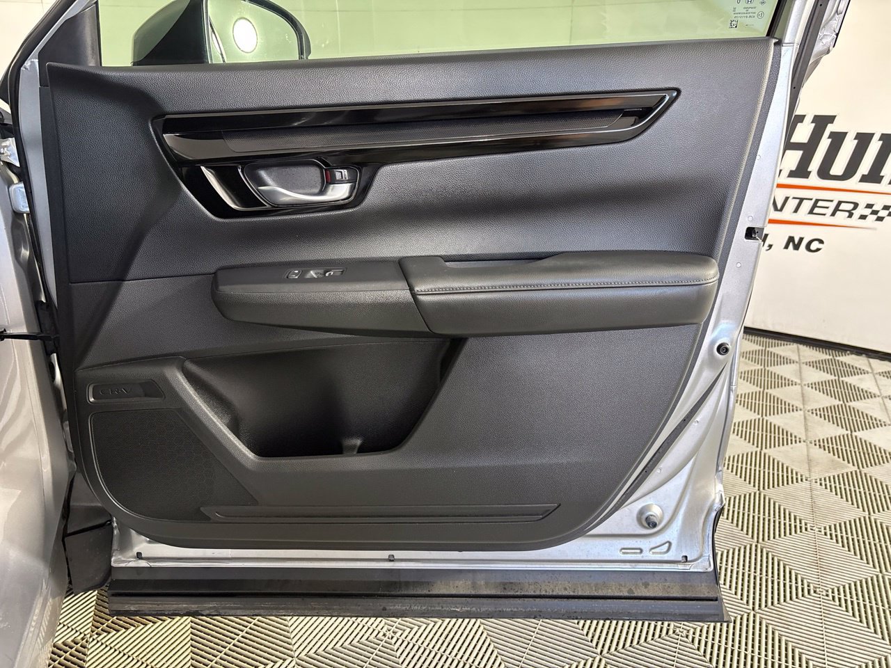Used 2024 Honda CR-V EX-L image 29