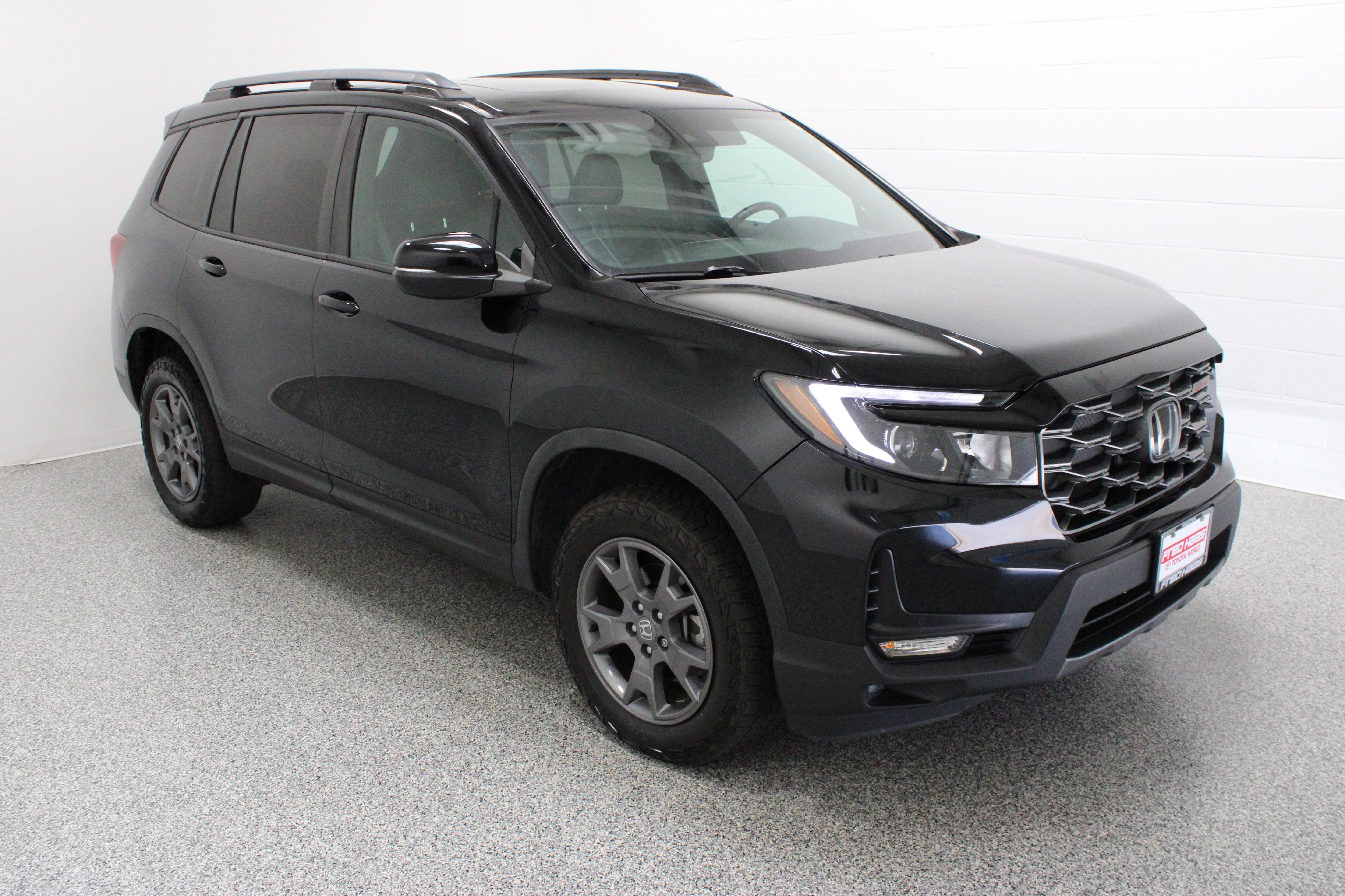Used 2024 Honda Passport TrailSport image 4