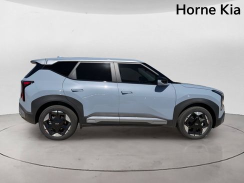 New 2027 Kia Seltos S FWD image 3