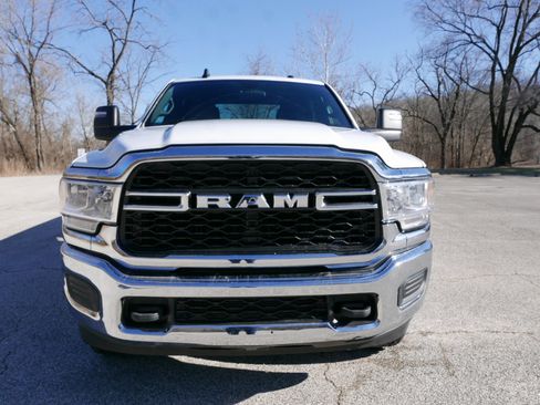 Used 2023 RAM 2500 Tradesman w/ Chrome Appearance Group image 3