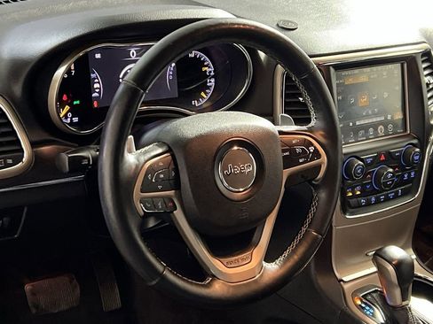 Used 2017 Jeep Grand Cherokee Limited w/ Luxury Group II image 13