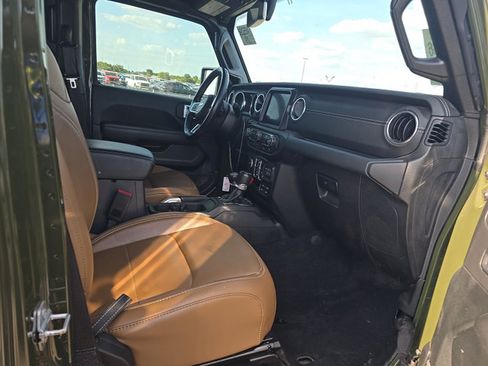 Used 2021 Jeep Wrangler Unlimited Sahara w/ Cold Weather Group AWD/4WD image 8