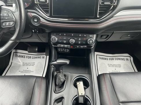 Used 2024 Dodge Durango GT AWD/4WD image 11