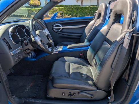 Used 2006 Chevrolet SSR w/ Preferred Equipment Group image 15