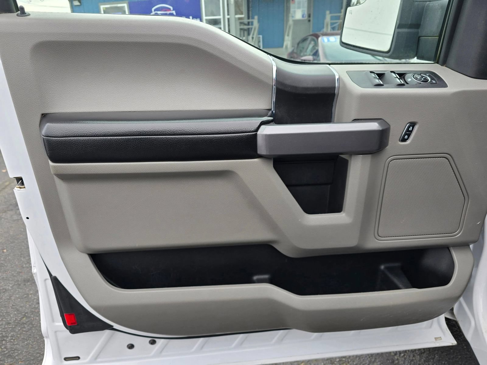 Used 2019 Ford F150 XLT w/ Equipment Group 301A Mid AWD/4WD image 18