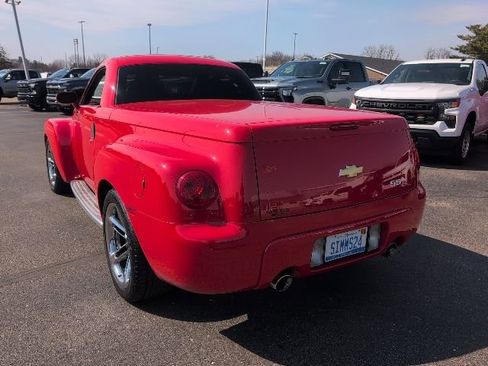 Used 2004 Chevrolet SSR w/ Preferred Equipment Group image 5