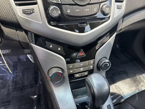 Used 2013 Chevrolet Cruze LT w/ Technology Package FWD image 22
