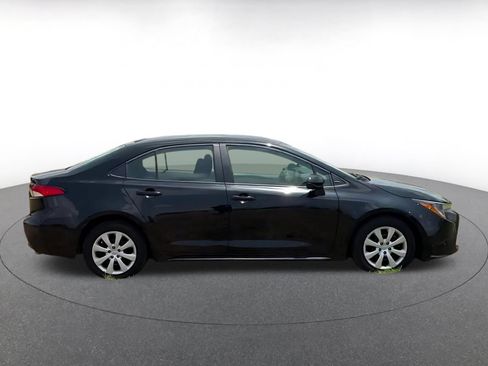 Used 2025 Toyota Corolla LE FWD image 15