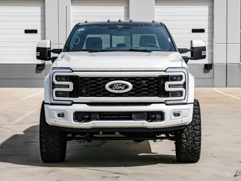 Used 2026 Ford F450 Platinum w/ FX4 Off-Road Package image 29