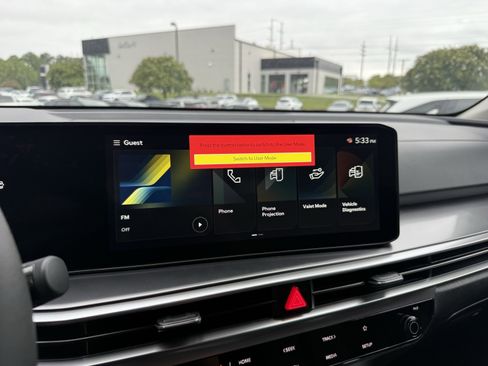 New 2025 Kia Sorento LX image 13