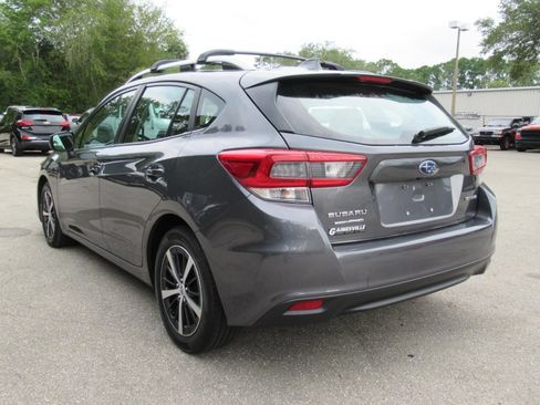 Used 2022 Subaru Impreza 2.0i Premium w/ Popular Package #2 AWD/4WD image 5