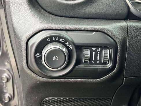 Certified 2021 Jeep Wrangler Unlimited Sahara image 22