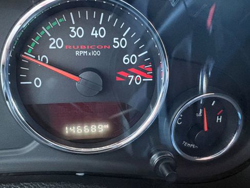 Used 2016 Jeep Wrangler Unlimited Rubicon image 27