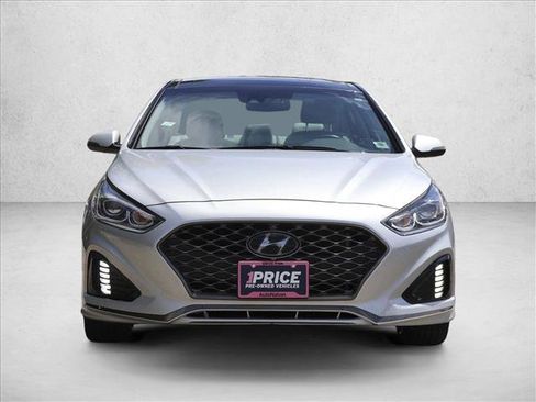 Used 2019 Hyundai Sonata Limited w/ Ultimate Package 04 FWD image 2