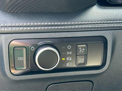 Used 2024 Ford Mustang Premium image 23