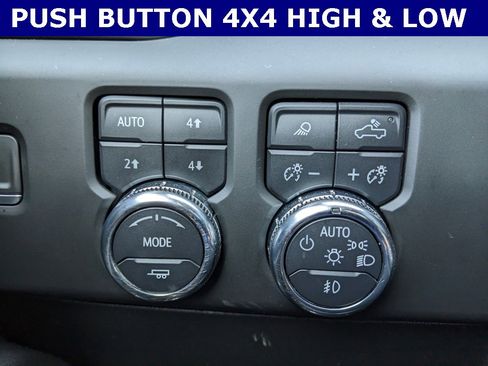 Used 2023 GMC Sierra 1500 AT4 w/ AT4 Preferred Package image 16