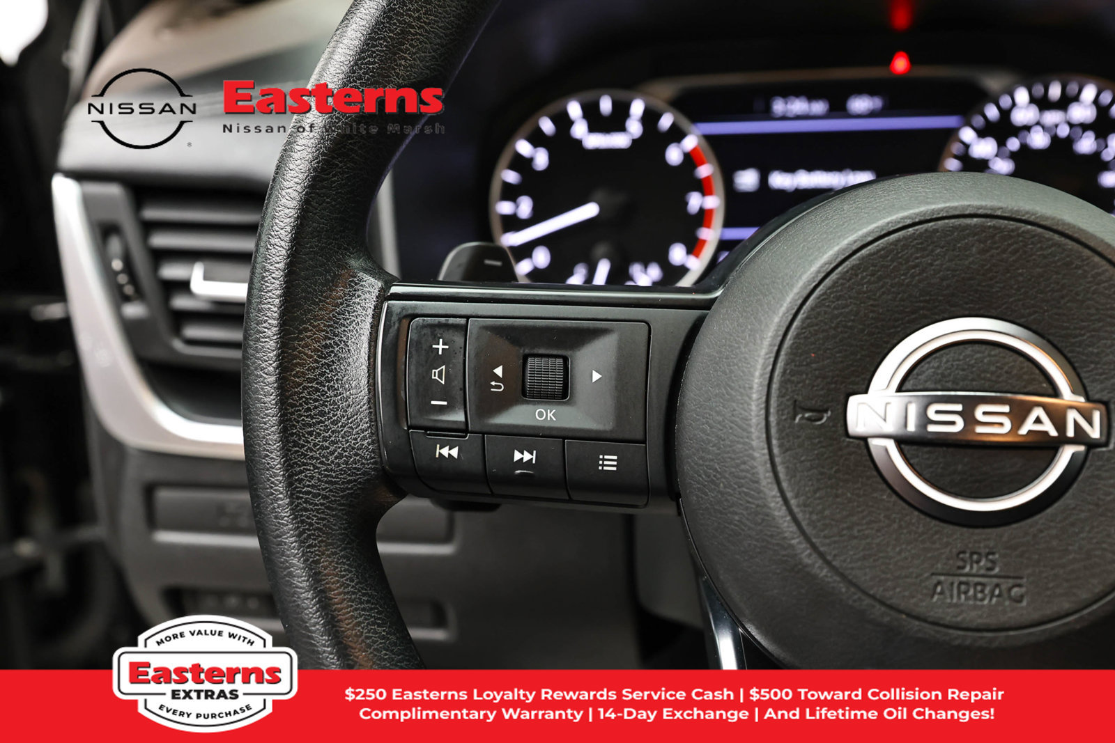 Used 2023 Nissan Rogue S AWD/4WD image 15
