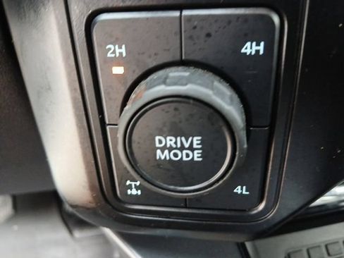 Used 2024 Ford F250 Lariat w/ Lariat Ultimate Package AWD/4WD image 51