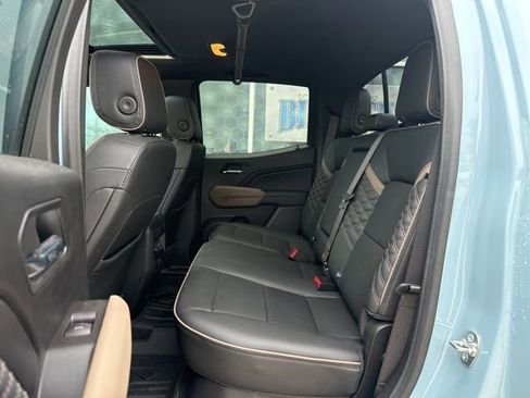 Used 2025 GMC Canyon Denali AWD/4WD image 9