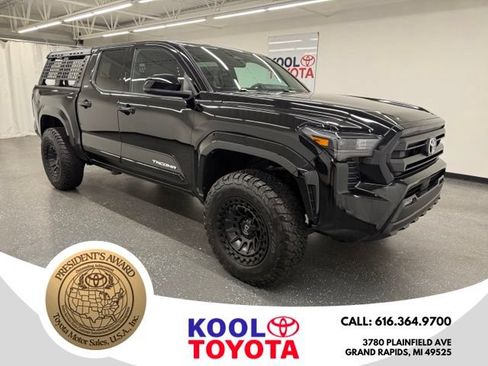 Certified 2026 Toyota Tacoma SR5 AWD/4WD image 1