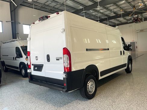 Used 2026 RAM ProMaster 2500 w/ Convenience Group FWD image 9