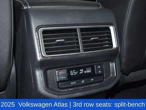 Used 2025 Volkswagen Atlas SE FWD image 28