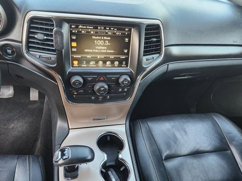 Used 2014 Jeep Grand Cherokee Limited image 15