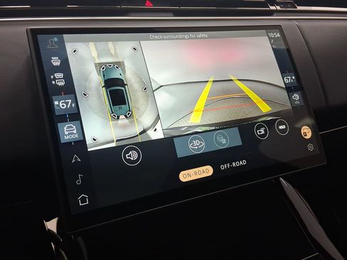 Used 2025 Land Rover Range Rover Sport SE image 25