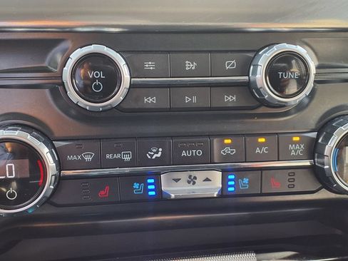 Used 2021 Ford F150 Lariat w/ FX4 Off-Road Package AWD/4WD image 6