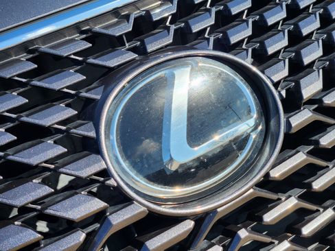 Used 2020 Lexus RX 350L FWD w/ Premium Package image 12