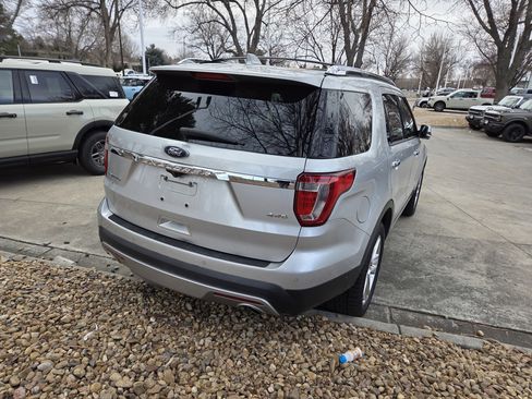 Used 2017 Ford Explorer Limited w/ Equipment Group 301A image 5