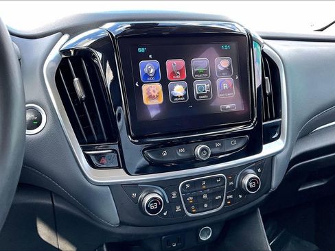 Used 2018 Chevrolet Traverse Premier w/ Driver Confidence II Package image 8