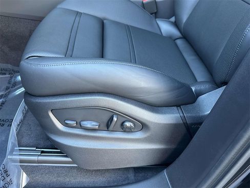 New 2026 Porsche Cayenne S image 6