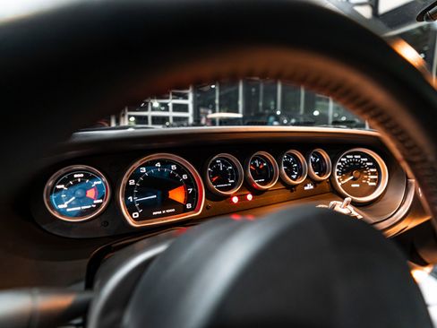 Used 2006 Ford GT image 12