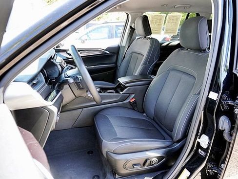 Used 2023 Jeep Grand Cherokee L Laredo RWD image 15