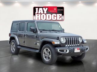Used 2023 Jeep Wrangler Unlimited Sahara AWD/4WD video 1