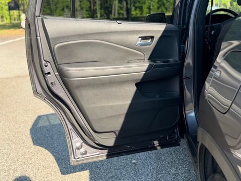 Used 2021 Honda Passport EX-L image 12