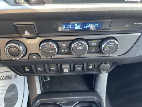 Certified 2022 Toyota Tacoma TRD Off-Road w/ Technology Package AWD/4WD image 19