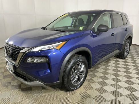 Used 2023 Nissan Rogue S image 4