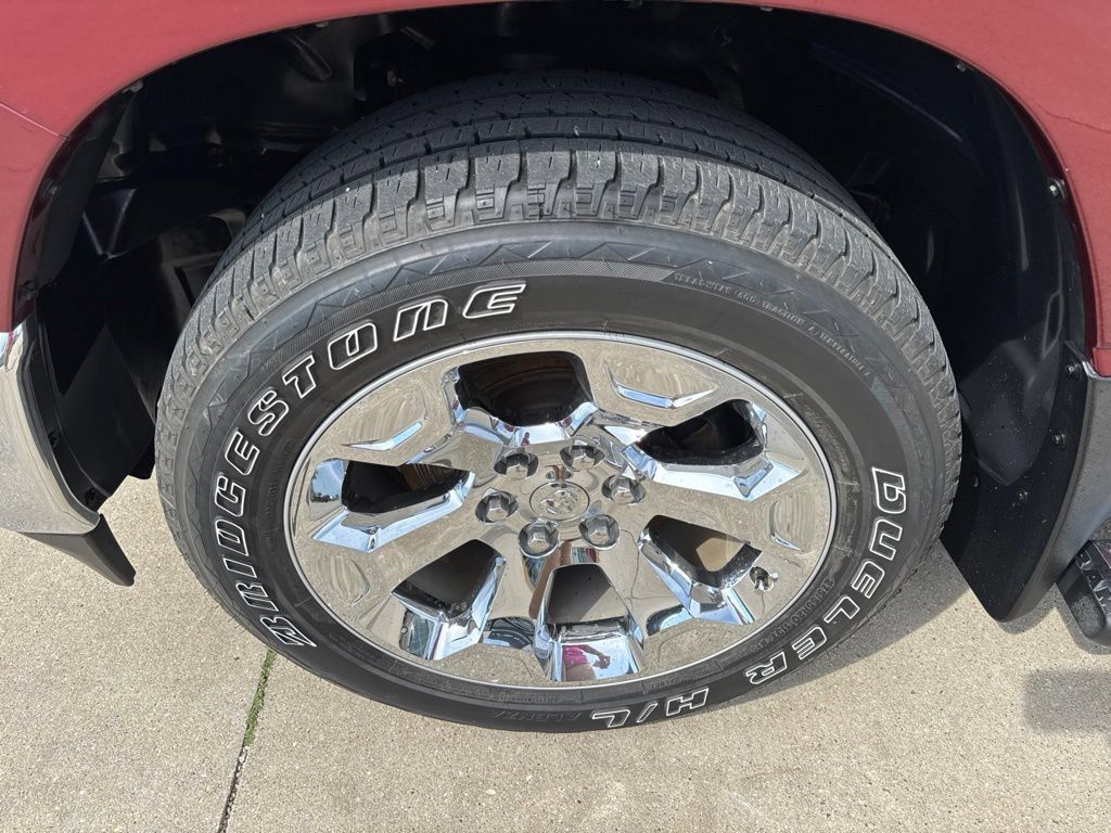 Used 2019 RAM 1500 Big Horn AWD/4WD image 5