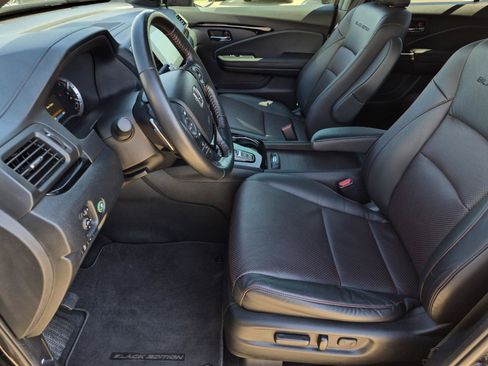 Used 2023 Honda Ridgeline Black Edition image 13